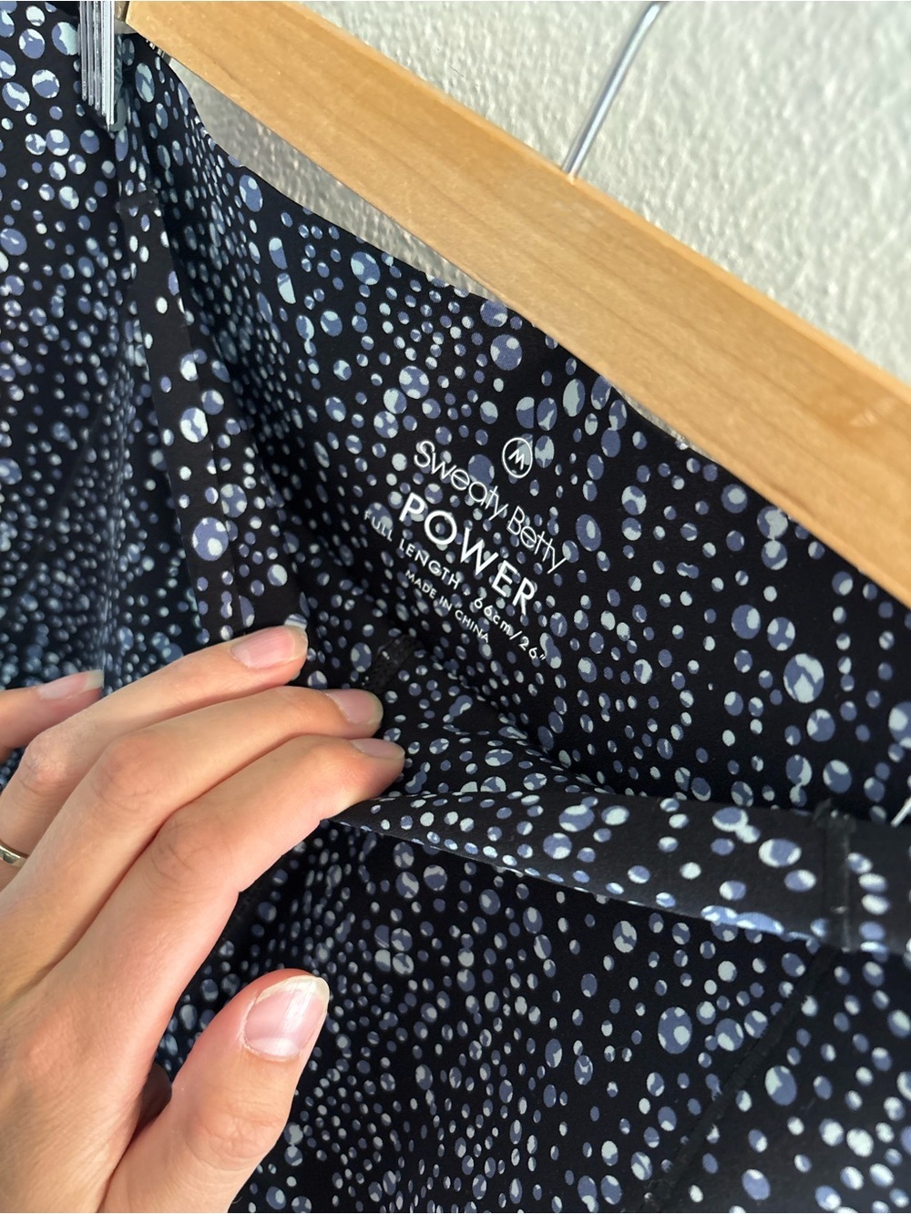 Sweaty Betty Black Leggings with Light Blue Dot Print - Picture 4 of 7